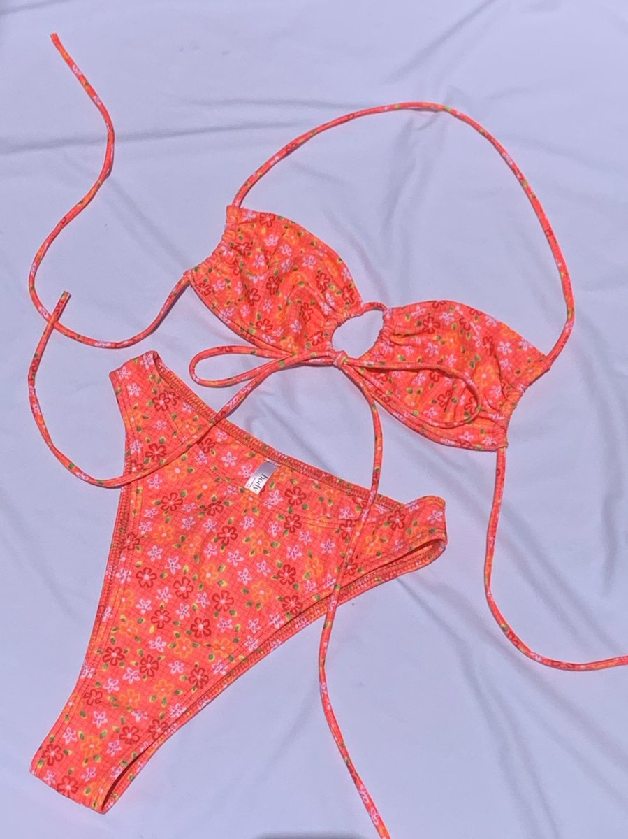 bodytalkshop's tweet photo. The most flattering kini set with a cute retro floral print. Now online and ready to ship. https://t.co/QDiobu6V3G