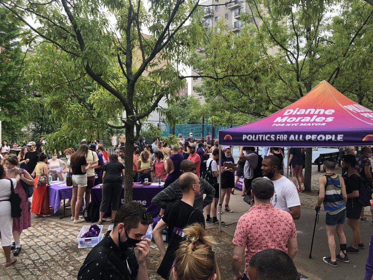Great turnout at our #PoliticsForAllPeople Block Party in Boerum Hill today!
