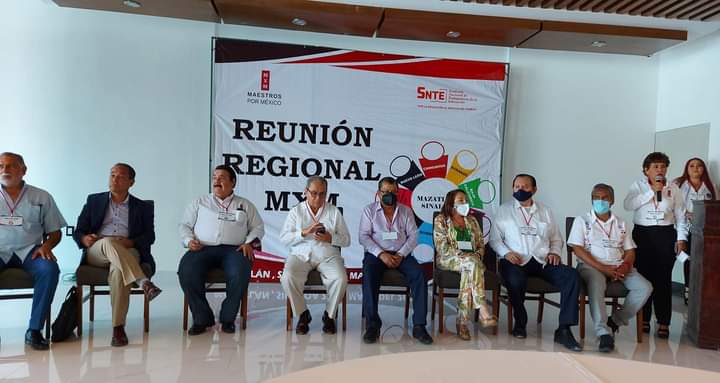 MxM_Puebla's tweet photo. Creemos en los procesos democráticos, por ello se realiza la reunión regional de los Maestros Comprometidos por México, para darle rumbo al proceso de renovación sindical.
#PrimeroElNacional
#UnidadYSolidaridad para restaurar el sindicalismo mexicano.
#FelizSabado https://t.co/rIahoK7b0g