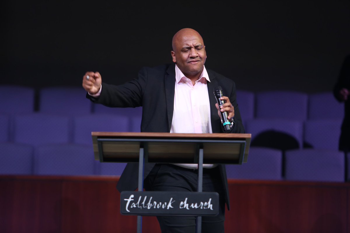 FallbrookChurch's tweet photo. #Mood for Church Tomorrow 🥳🤯 #saturdayvibes #worshipandcleaningup #readyforsunday #fallbrookchurch https://t.co/9SiNmRSJB0