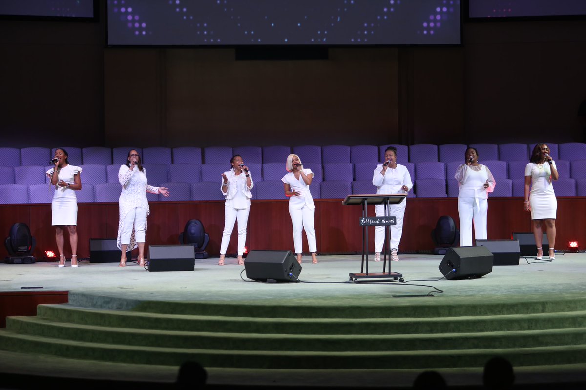 FallbrookChurch's tweet photo. #Mood for Church Tomorrow 🥳🤯 #saturdayvibes #worshipandcleaningup #readyforsunday #fallbrookchurch https://t.co/9SiNmRSJB0