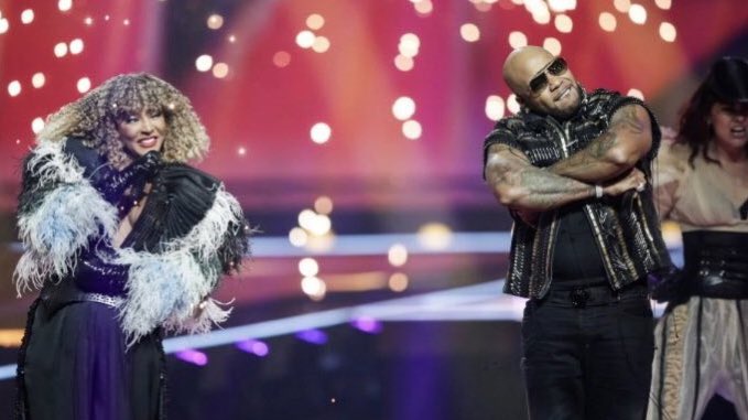 MaxTredan's tweet image. 🎤L’Allemagne qui fait un doigt d’honneur au monde, le Royaume-Uni humilié après le Brexit, Flo Rida, la France 2ème et un chanteur italien qui semble se taper son meilleur rail en direct... Cette édition 2021 de l’#Eurovision restera dans les annales !