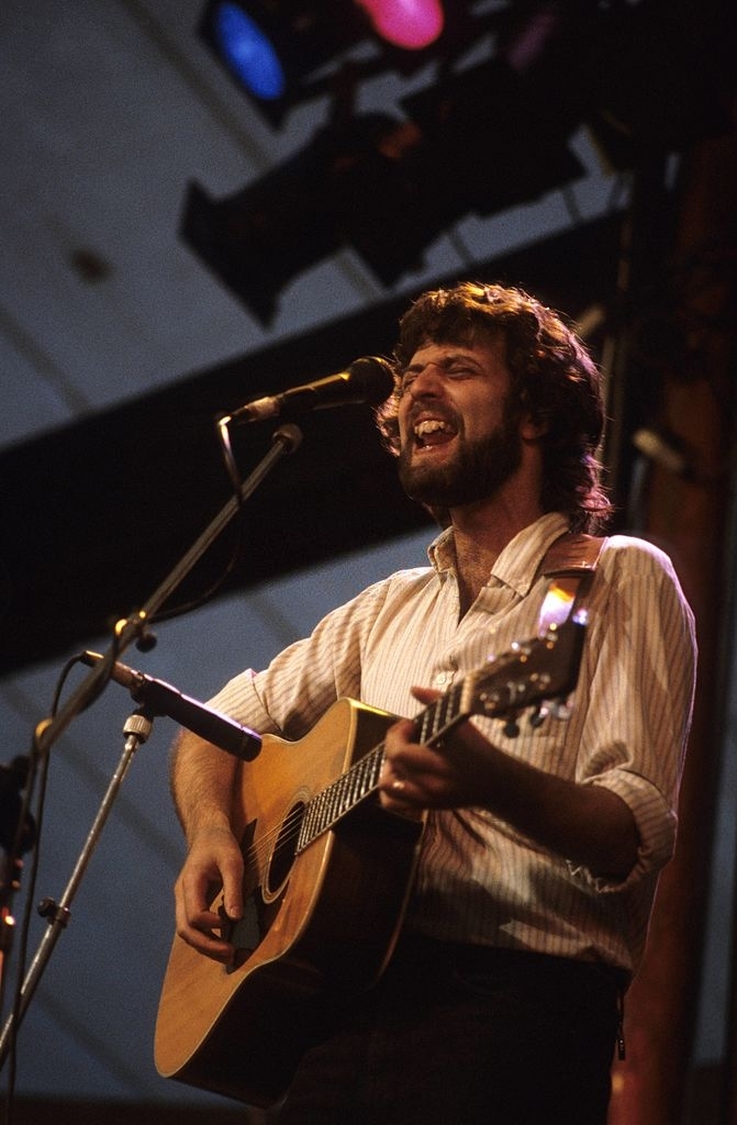 Happy Birthday to Dean Friedman who turns 66 years young today 