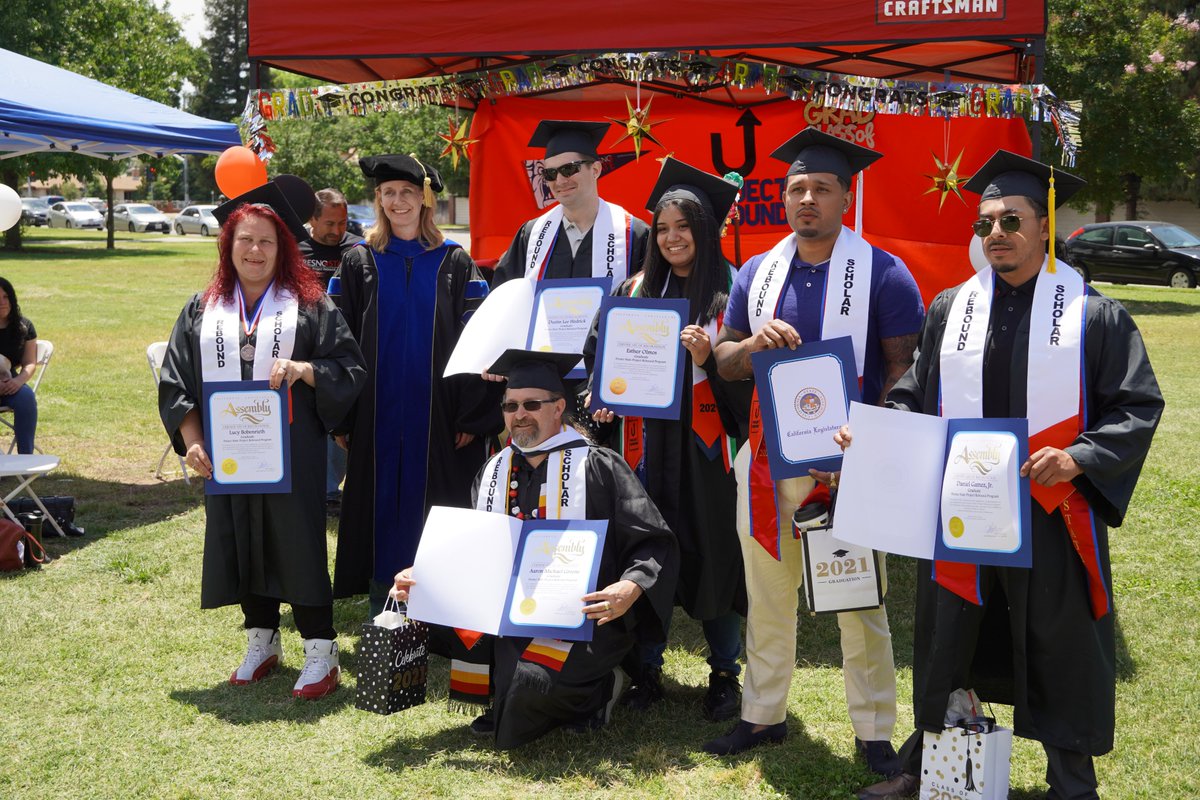 BrandonABC30's tweet image. HUGE congratulations to the graduates of Project Rebound at Fresno State, a program that helps formerly incarcerated people earn their degrees. They celebrated their accomplishments today, as every graduate should. Congrats grads! 🎓 @Fresno_State @ABC30