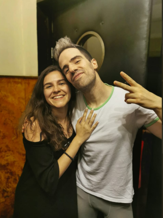 alegrianovino's tweet photo. #faraonavive
Es hoy 🥳🍾#elshowdelafaraona
@martinciriook #martincirio #farafan https://t.co/dFuAwG6YZS