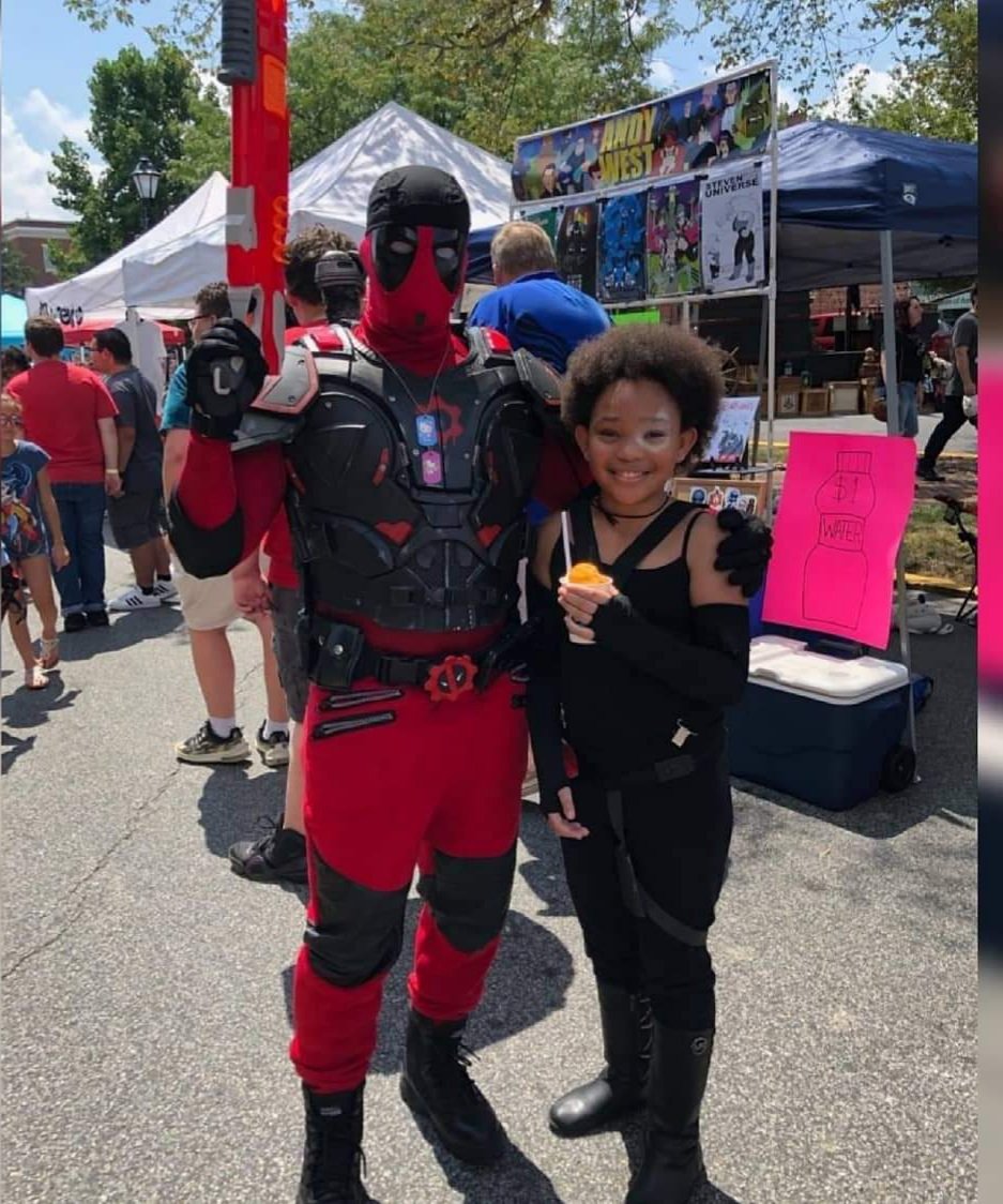 defmas's tweet photo. What I miss about comicons...

These smiles. 

#dragoncon #dovercomicon #oceancitycomicon #blackpanther #deadpool #naruto #ninja #spiderman #marvel #starwars #katsucon #gearsofwar #gearpool #comicon #cosplay #children #smiles #wakandaforever  #dragoncon2018  #dragoncon2019 https://t.co/KmfqYTXnH0
