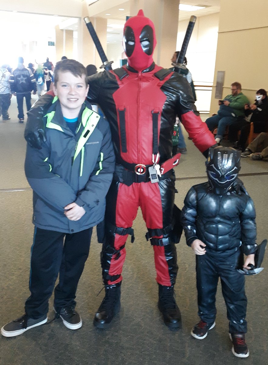 defmas's tweet photo. What I miss about comicons...

These smiles. 

#dragoncon #dovercomicon #oceancitycomicon #blackpanther #deadpool #naruto #ninja #spiderman #marvel #starwars #katsucon #gearsofwar #gearpool #comicon #cosplay #children #smiles #wakandaforever  #dragoncon2018  #dragoncon2019 https://t.co/XiJfJpjqQ4