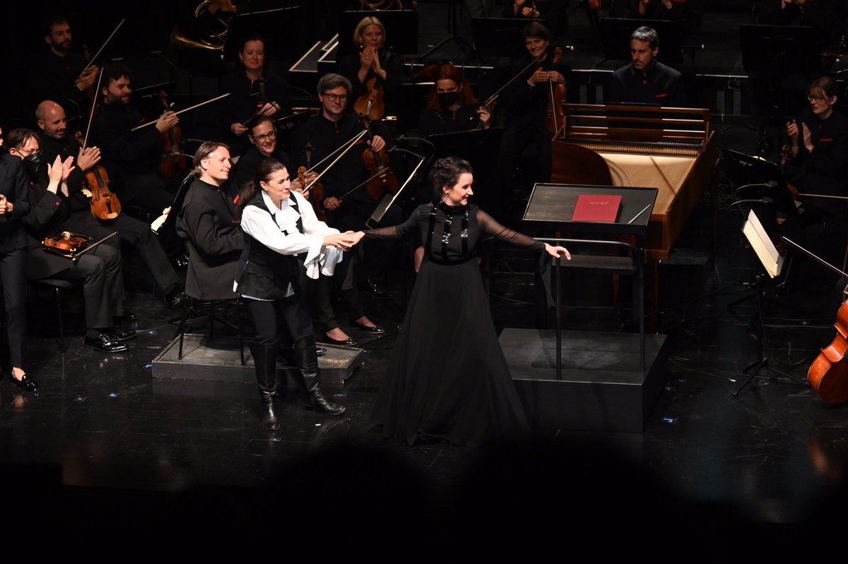 NiccoloTribolo's tweet photo. La Clemenza di Tito, #Mozart
Ich habe es genossen. Die erste Oper seit 7 Monaten! So fein dargebracht von @BartoliOfficial #Prohaska #Workman, #Petit #Desandre, #Kálmán
dir. #Capuano
Den Sesto kann Cecilia so richtig gut.
@SbgFestival https://t.co/fYZGkODK88