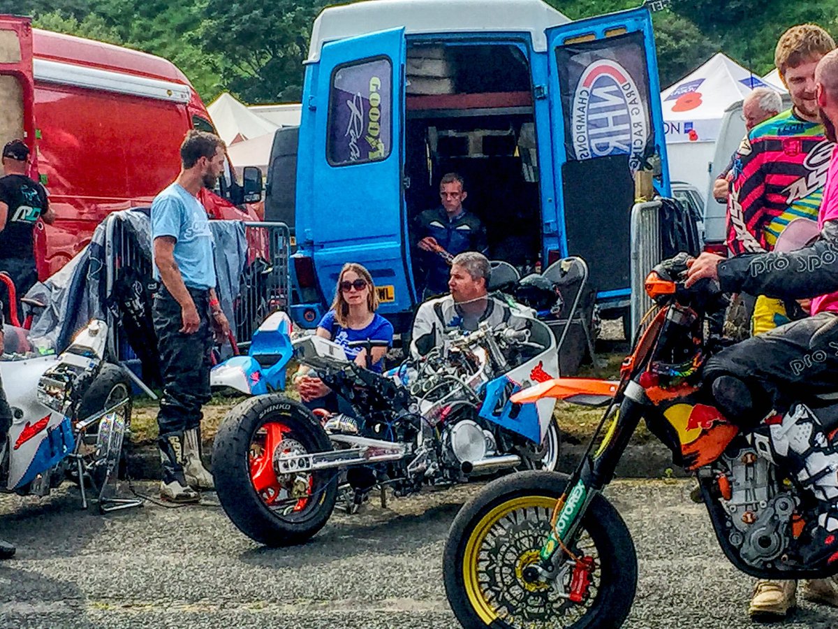 FireStallion666's tweet photo. #random #iomtt16 #ramseysprint #bikes #motorbikes #sprintraces #ttraces @race_tt @ttscwebsite @Isle_of_Man @loveroadraces @iom_online 🏁 https://t.co/PP8SgFiFdG
