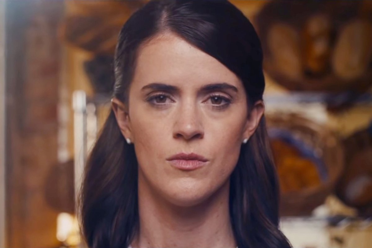 Starring @maryhollandaise and Betsy Sodaro, #GoldenArm is a fun, breezy buddy comedy with charm to spare: trib.al/RQBiPJA