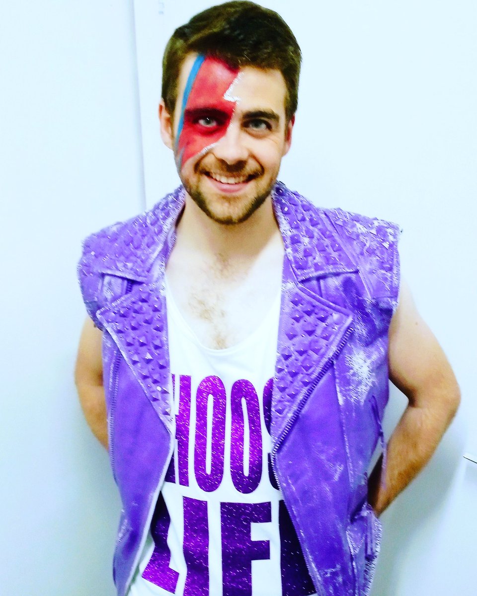 JordanH_Music's tweet photo. Taking it back to the 80s! 🎤🌟🎶 https://t.co/Fwo9BsRo6p