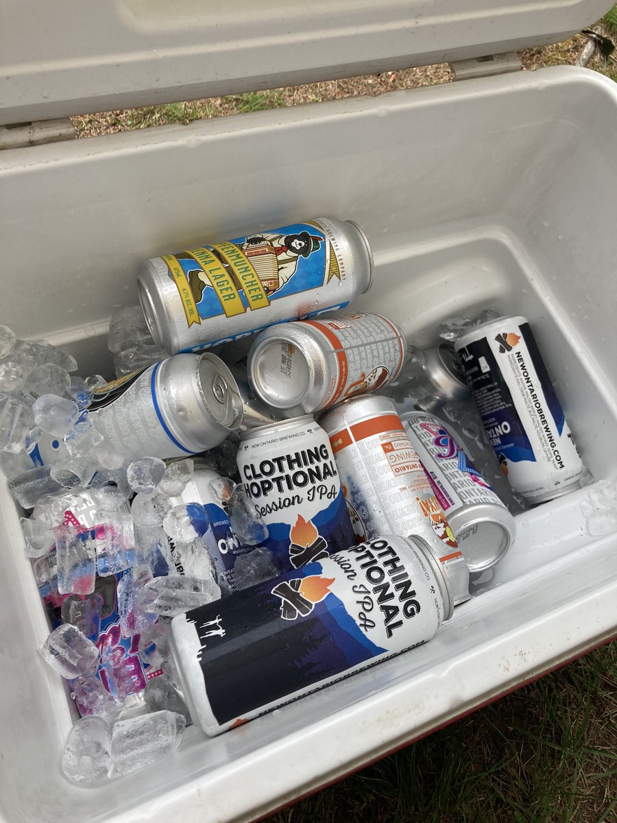 Hope your having and amazing May 24! Great selection of beer from <a href="/NewOntarioBrew/">New Ontario Brewing</a> all you need is some amazing tunes. We’ve got you covered with hits from the 80s-90s and more. Check out my bio KNOB radio Ontario’s premium craft beer station!