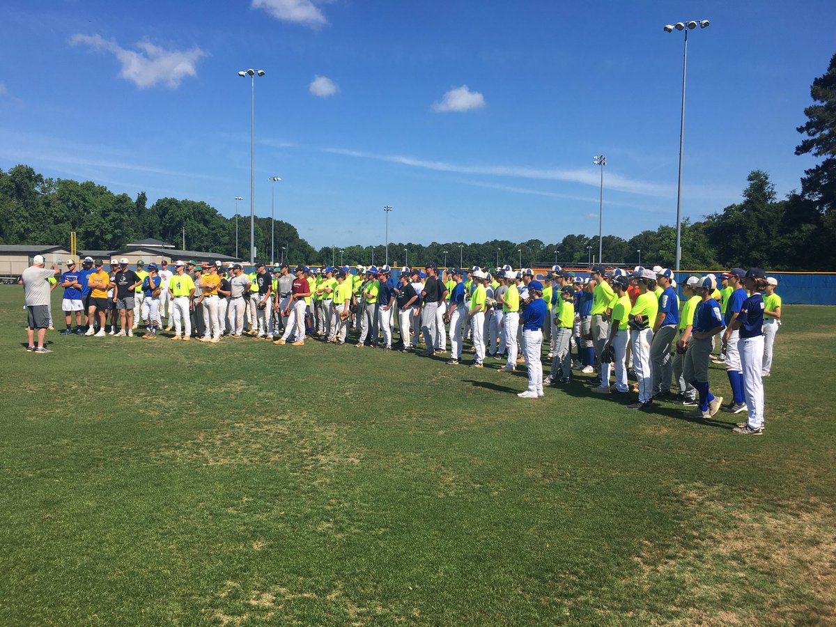 Great first day of practice weekend!! Teams got a lot of work in. Ton of talent @BeckleyDevils @devils_hill <a href="/17uDevils/">Diamond Devils 17u - Blue</a> <a href="/DDevilsFlorie/">Diamond Devils Florie</a> <a href="/Devils17Black/">DiamondDevils17-Rhodes</a>