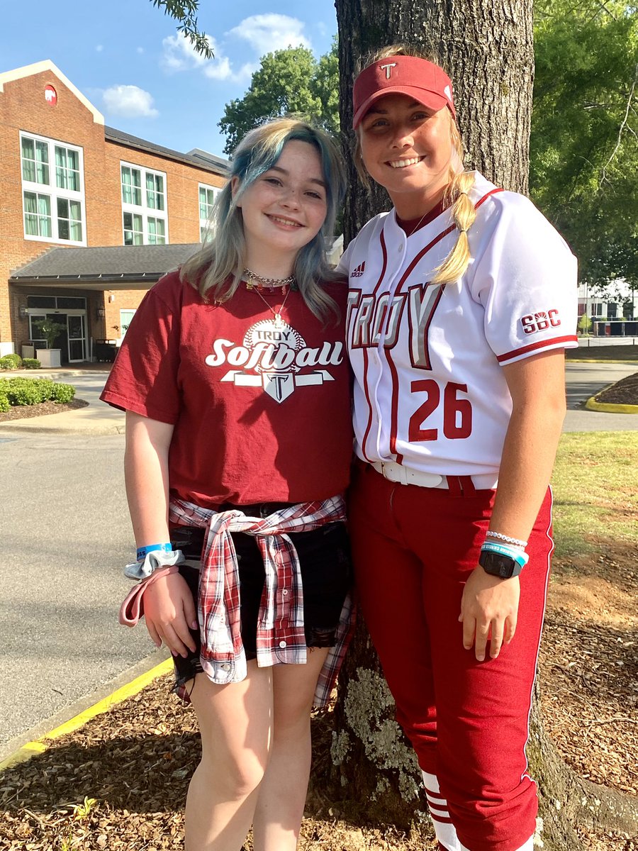 Supporting my cousin today at the NCAA Regionals #ncaasb #troysoftball