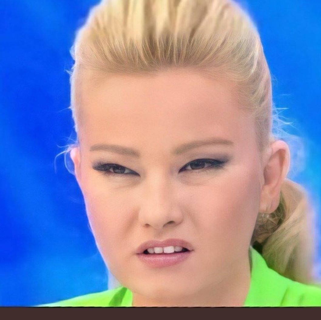 Yunanistan Kıbrıs'a, Kıbrıs Yunanistan'a 12 puan verince ekrana tepkim...

Bu ikisini yarışmadan men etsinler bi zahmet. Eurovision'ı bu tarz siyasi oylamalar tüketmedi mi zaten? #Eurovision #Eurovision2021