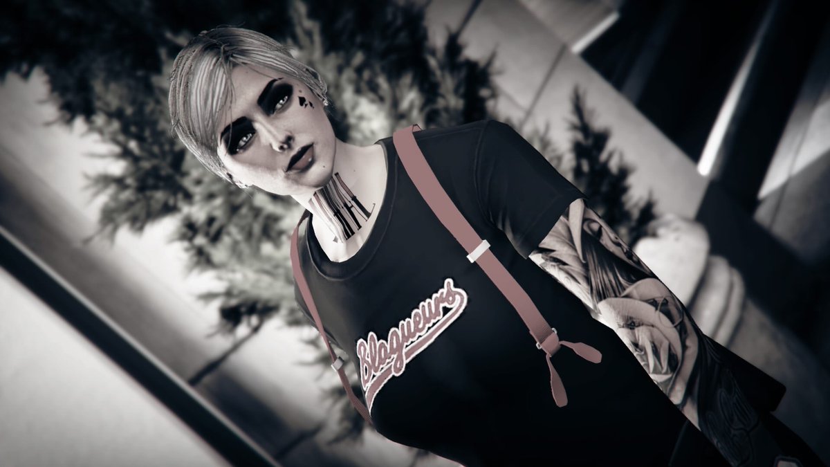 𝓥𝓪𝓵 (@chasingval_) on Twitter photo 