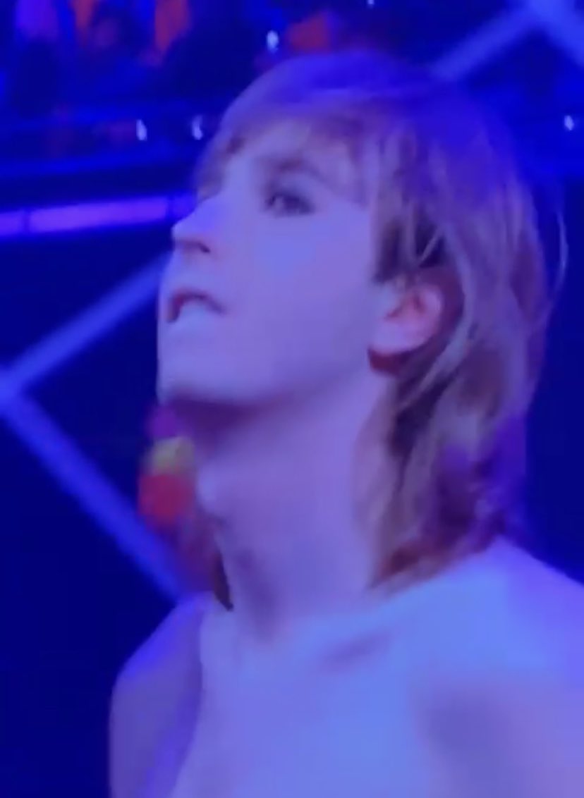What is Gerard Deulofeu doing on #Eurovision