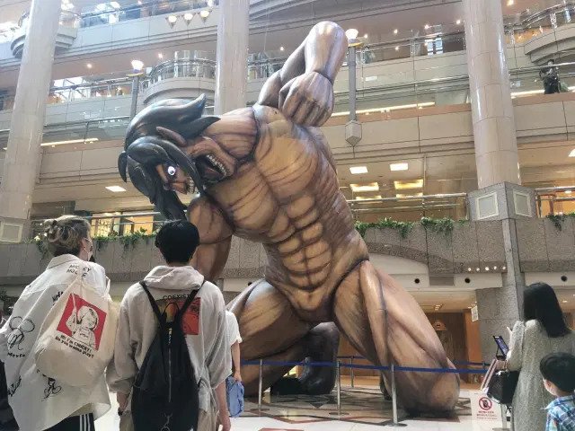 Yokohama Mall Gets Full Sized Titans in Attack on Titan Display ow.ly/PUeD50ET3ke