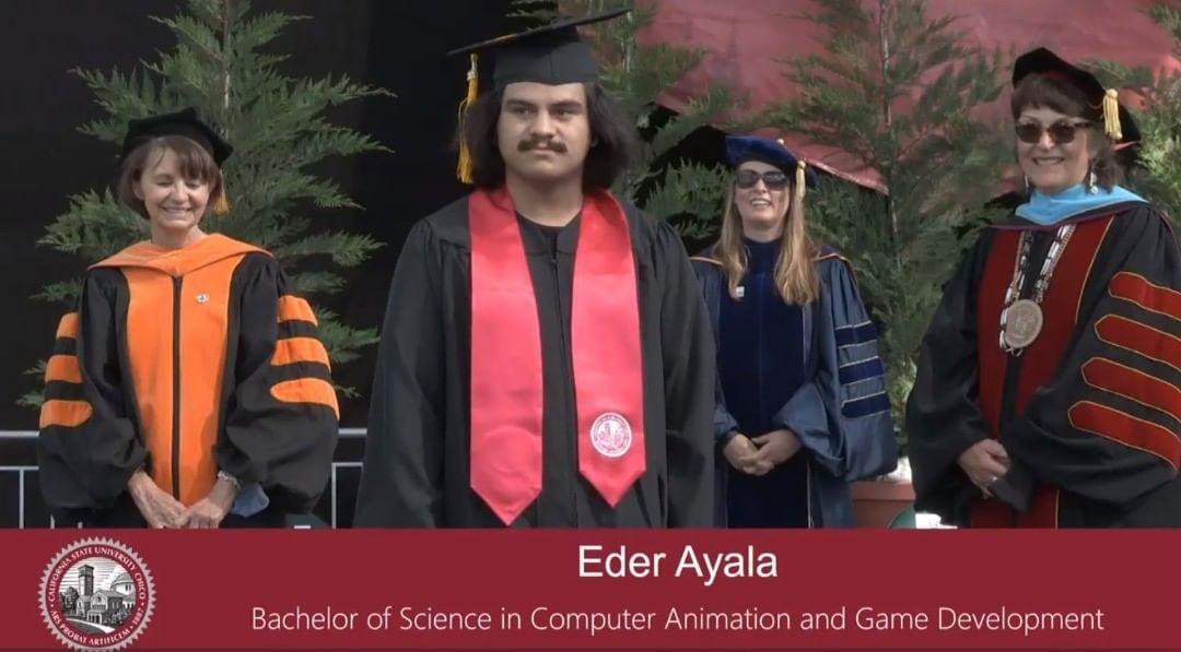 e_der_s's tweet photo. I graduated https://t.co/ufHmiB5wua