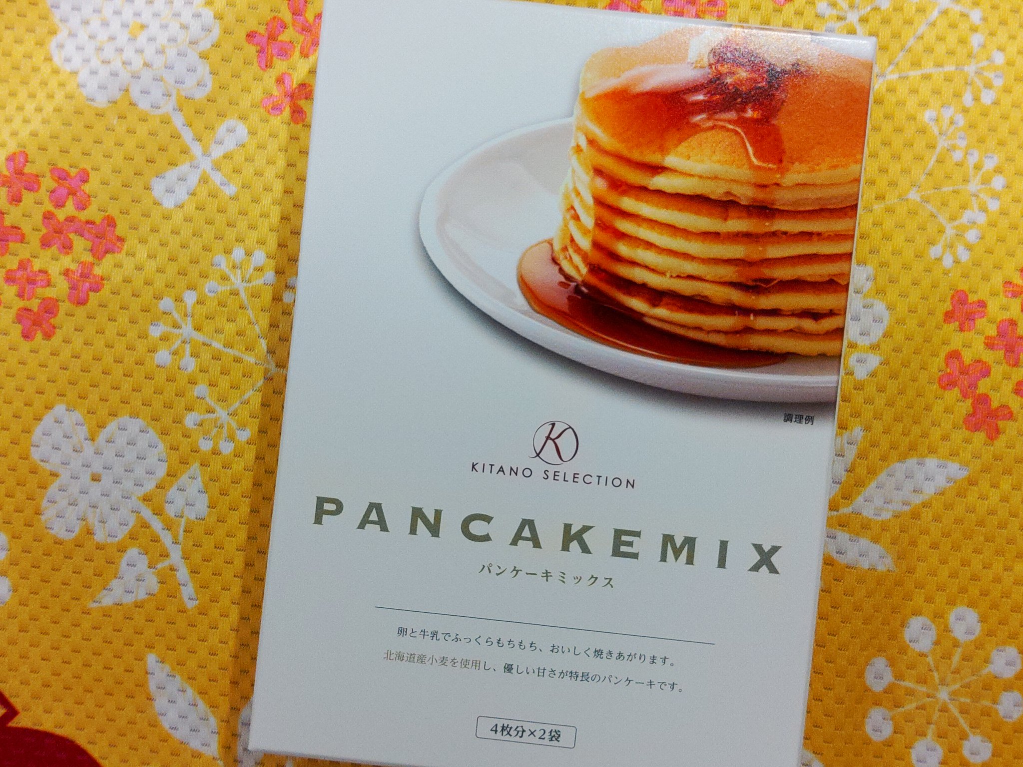 けつ 外箱のデザインがオシャレなホットケーキミックスを見つけたので買ってみました レシピ見ながら２枚目のフワフワ感を目指して作ったのに生地がユルユルで結局は一枚の大きなホットケーキになっちゃった T Co 6s8j9gbvwd Twitter