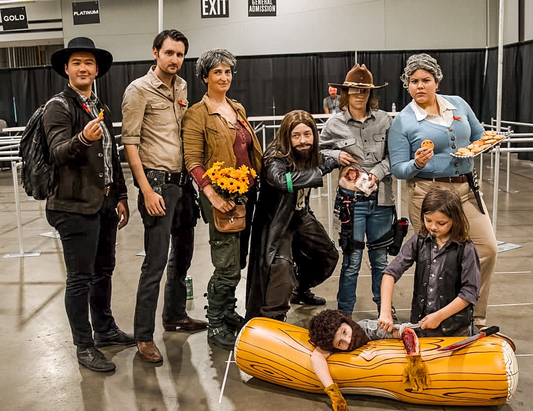 jessicatNY's tweet photo. Ain't no party like a #cosplayingdead party.
Haven't posted this in a bit. One of my favorites. #twd
https://t.co/TVnFiRTsG5 https://t.co/AHsbQDupzb