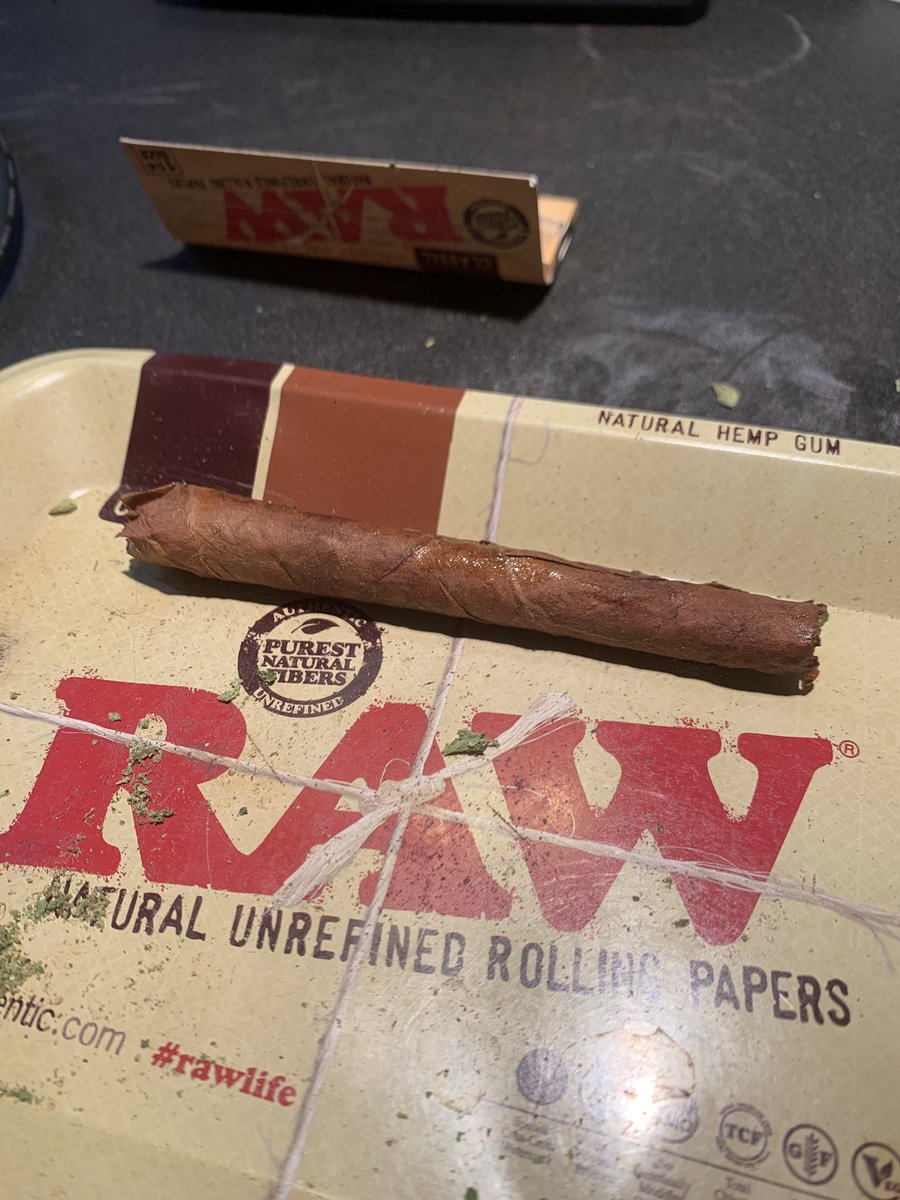 Too_Elevated710's tweet photo. Saturday’s are for backwoods! #Saturday #tooelevated #backwoods #sparkthebacky https://t.co/YoHrhtFeLY