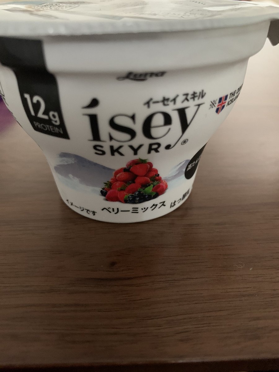 コアラ小嵐 Vmmt Pro 腹筋の形 割れ方 は生まれつき決まっている 6つに割れる人もいれば4つや8つの人もいる 左右非対称の人もいる 縦に割れにくい人もいる 腱が伸びるなど後天的に変化する事はあれど鍛え方で思い通りの形を作る事はできない これ