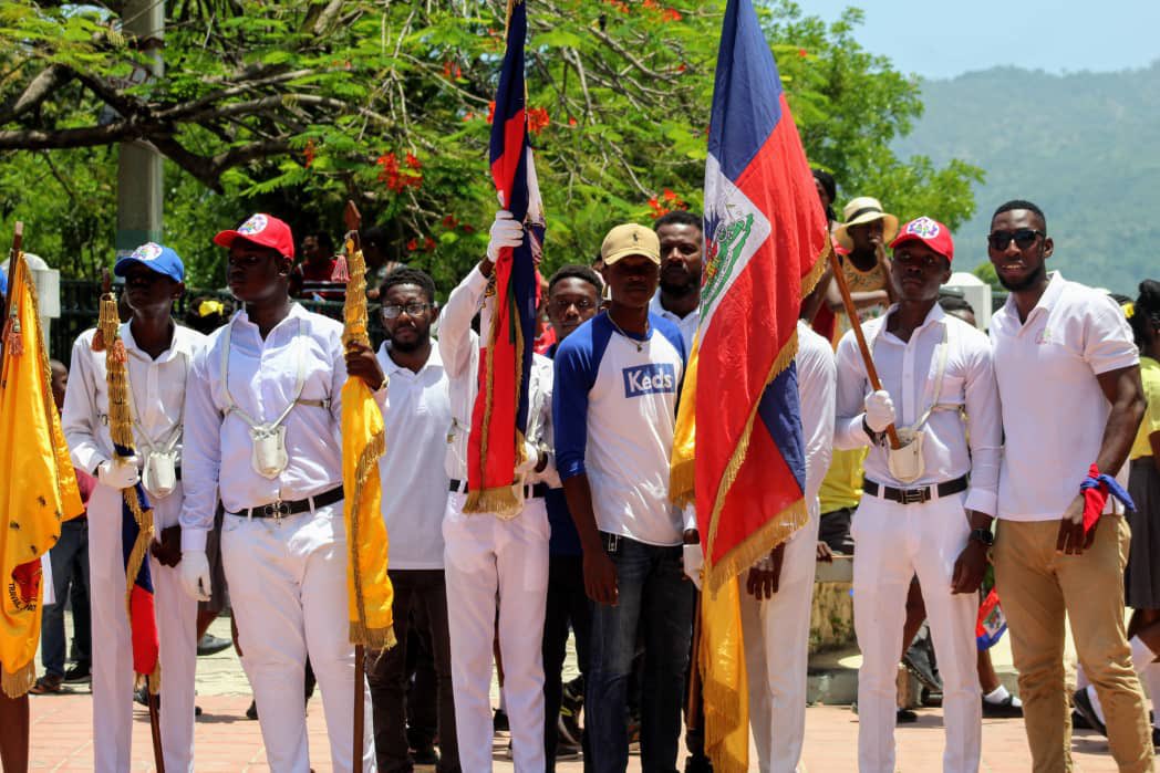 Atoula509's tweet photo. Célébration de la Fête du Drapeau et de l’Université à Jacmel https://t.co/aPxDvCLaCy