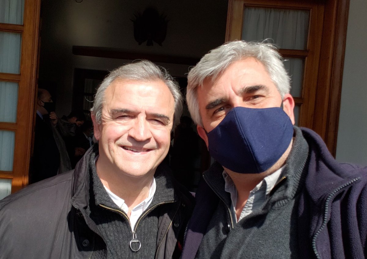 Guille_Bordoli's tweet photo. El País, todo el sistema político y el @PNACIONAL pierden a uno de sus grandes hombres. Comprometido siempre con las mejores causas. Gran Ministro y mejor servidor público. Se va en su mejor momento!!! Nuestro respeto a toda su familia. Hasta siempre Jorge. QEPD. https://t.co/20FCaiguJO
