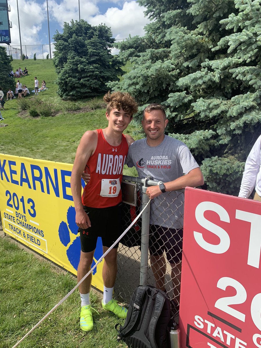 Z_High's tweet image. Finished 4th at state yesterday with a jump of 6’6”! It’s been a fun ride! He broke the school record earlier this year! Robbie you always brought laughter wherever you go! Best wishes to you in the future! #proudcoach @Robbie20306076