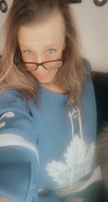 Almost game time.... #kellisparks #sexy #milf #torontomapleleafs #hockeyfan BEST WISHES TAVARES... https://t<a href="/tag/kellisparks"class="tags">#kellisparks</a><a href="/tag/sexy"class="tags">#sexy</a><a href="/tag/milf"class="tags">#milf</a><a href="/tag/hockeyfan"class="tags"><span>#hockeyfan</span></a><a href="/tag/torontomapleleafs"class="tags"><span>#torontomapleleafs</span></a>