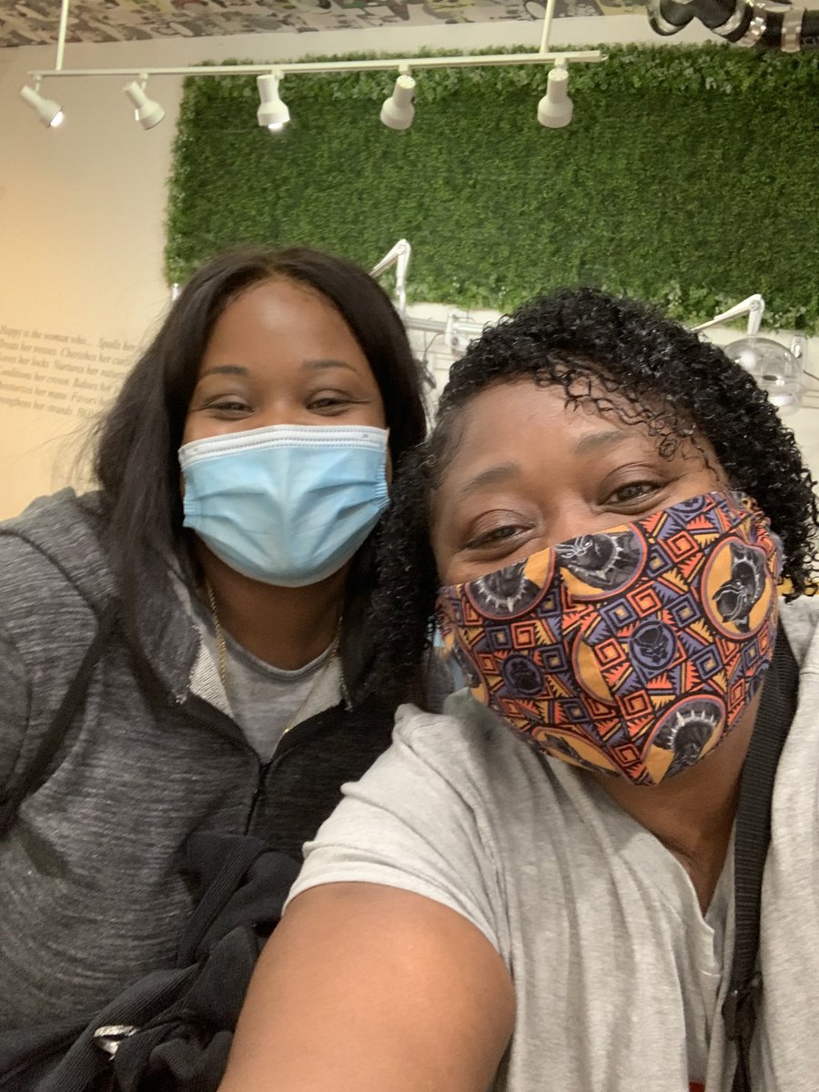 cherry_LA's tweet photo. so happy to snag a last minute appointment w/ Tatiana @iloveluluhair hair trim, hair pampering & deep conditioning #Ilovelulu #MidWilsire #BlackBeauty #NaturalHair #LosAngeles #kinkycurlyhair #curlyhair #kinkytexture #blackowned #blackownedbusiness #selfcare #covidsafety https://t.co/bqS1kwPpDt