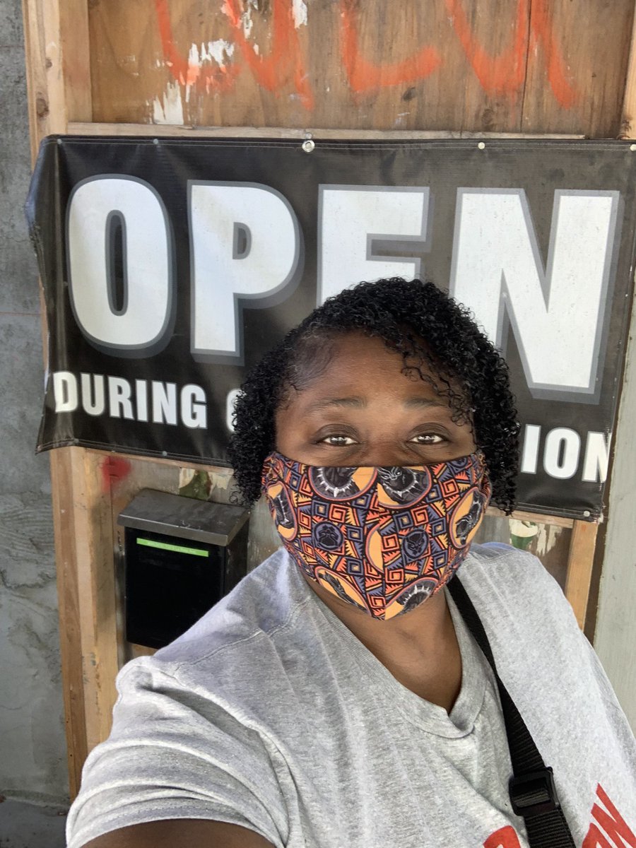 cherry_LA's tweet photo. so happy to snag a last minute appointment w/ Tatiana @iloveluluhair hair trim, hair pampering & deep conditioning #Ilovelulu #MidWilsire #BlackBeauty #NaturalHair #LosAngeles #kinkycurlyhair #curlyhair #kinkytexture #blackowned #blackownedbusiness #selfcare #covidsafety https://t.co/bqS1kwPpDt