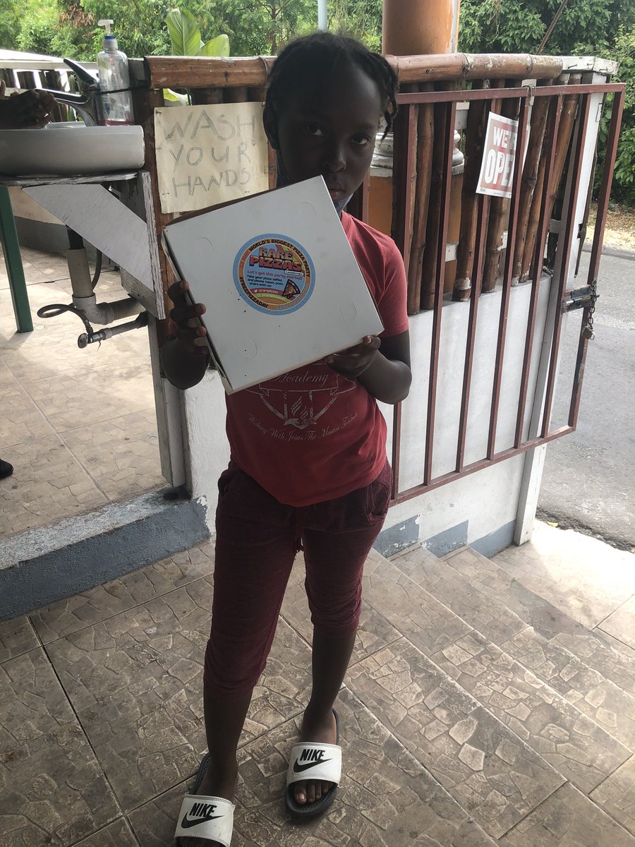 CryptoPINKK's tweet photo. Big shout out to @rarepizzas for supporting local shops and communities worldwide in celebrating Bitcoin Pizza Day!  Kitchen King here in Antigua fed the community of Bolans today! https://t.co/YOqFcTA1Lv