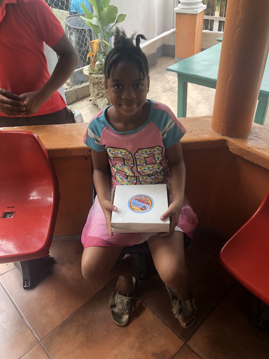 CryptoPINKK's tweet photo. Big shout out to @rarepizzas for supporting local shops and communities worldwide in celebrating Bitcoin Pizza Day!  Kitchen King here in Antigua fed the community of Bolans today! https://t.co/YOqFcTA1Lv