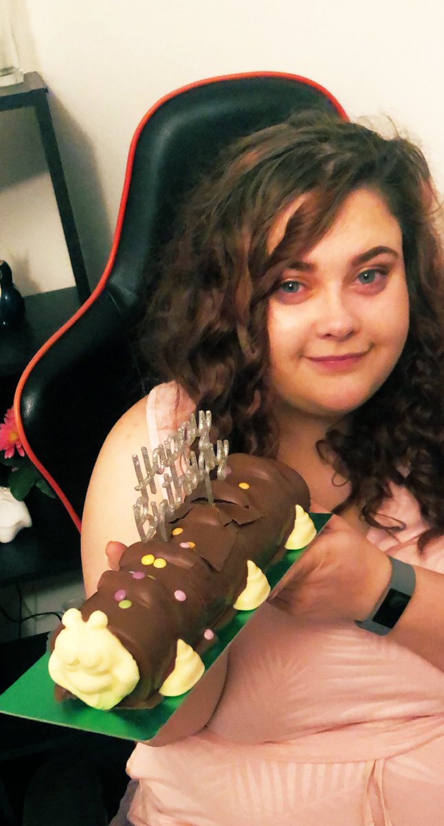 ambermarsh1's tweet photo. Thanks @AldiUK for the cake for my friends 21st birthday. @shanice55785267 hope you have an amazing day full of gifts and love you lots ❤️❤️ https://t.co/00GGGcmd8g