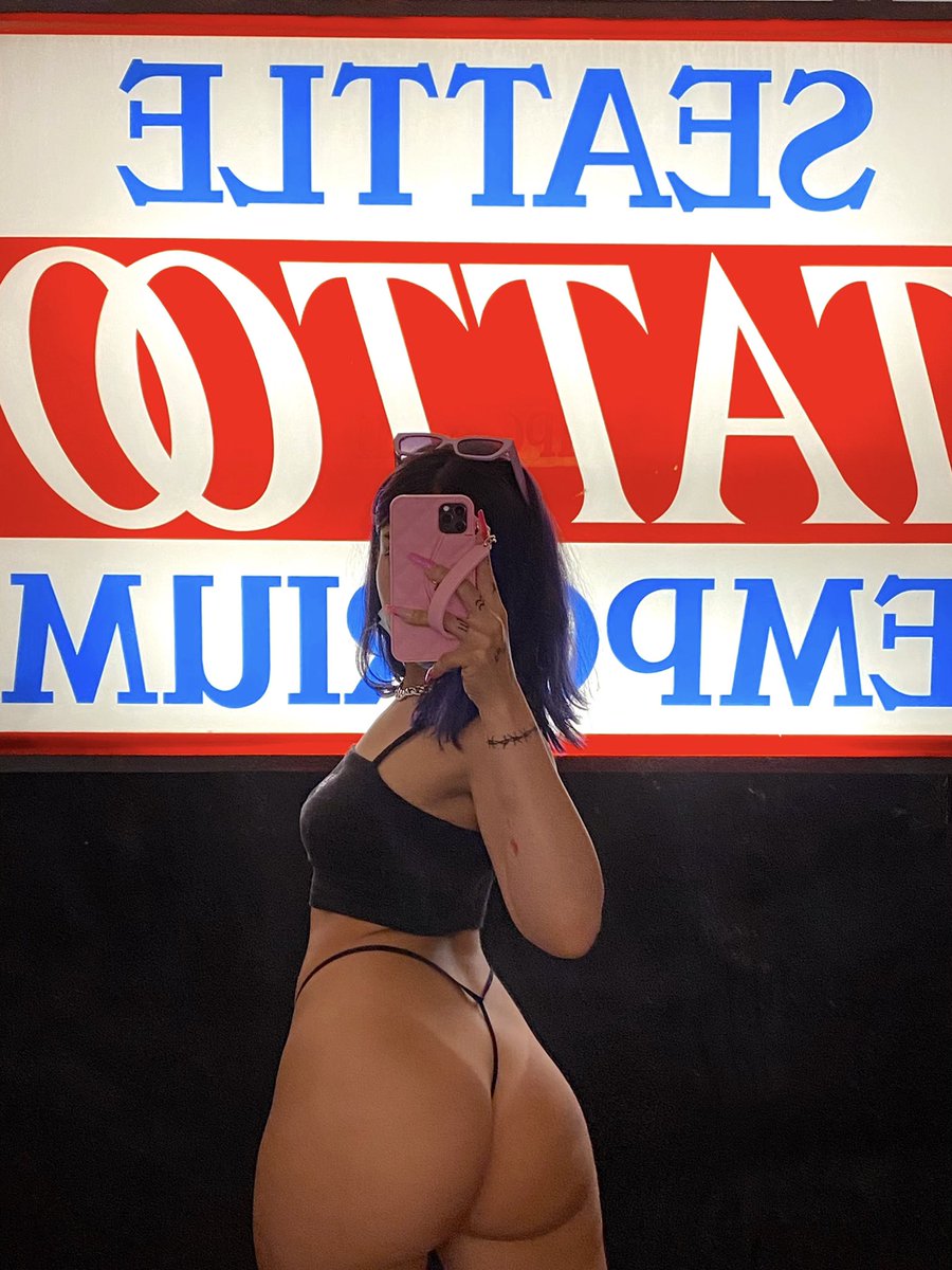 Barbie Bec on Twitter: "happy Saturday can I sit on ur face…