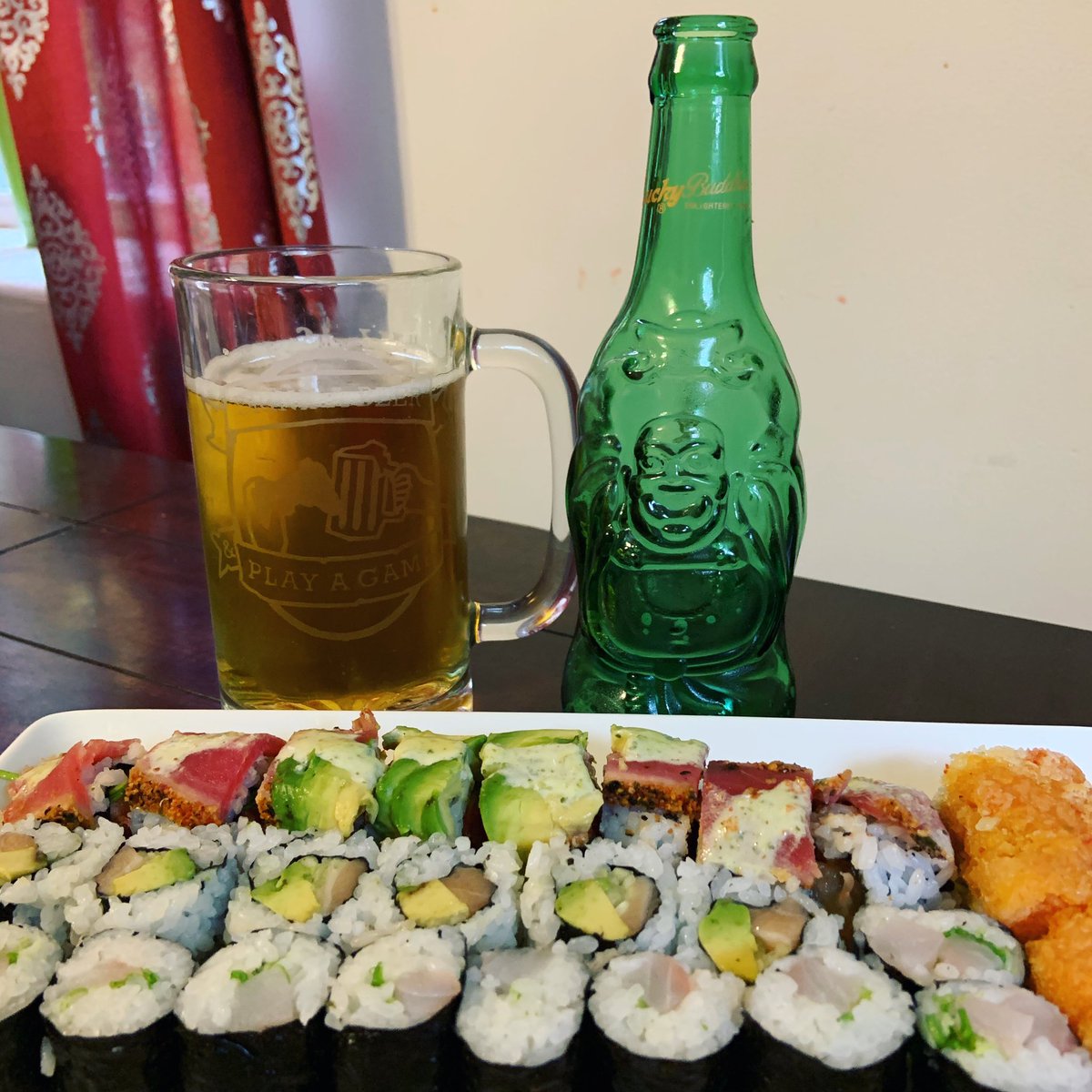 TheWolfmanQ07's tweet photo. A little sushi ๐ฃ and beer ๐บ. Hell of a combo.
BTW this has to be the coolest bottle Iโve seen. (Lucky Buddha)
#NoIPAMay #DBPG https://t.co/jET1YyNaUj