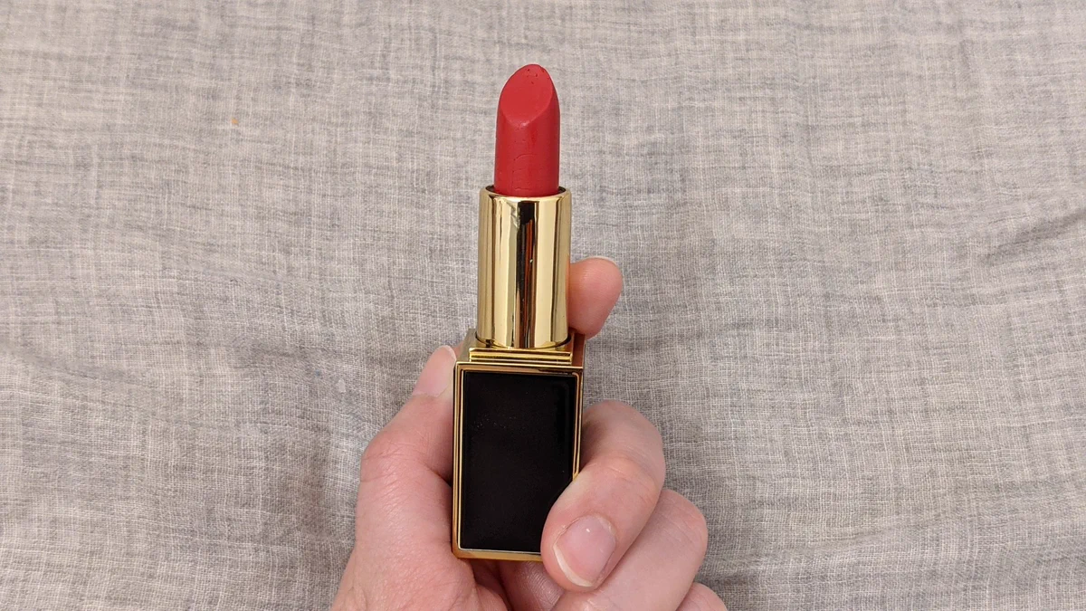 子供の頃の夢が叶う！「お母さんの口紅でお絵かき」できるクレヨン爆誕！