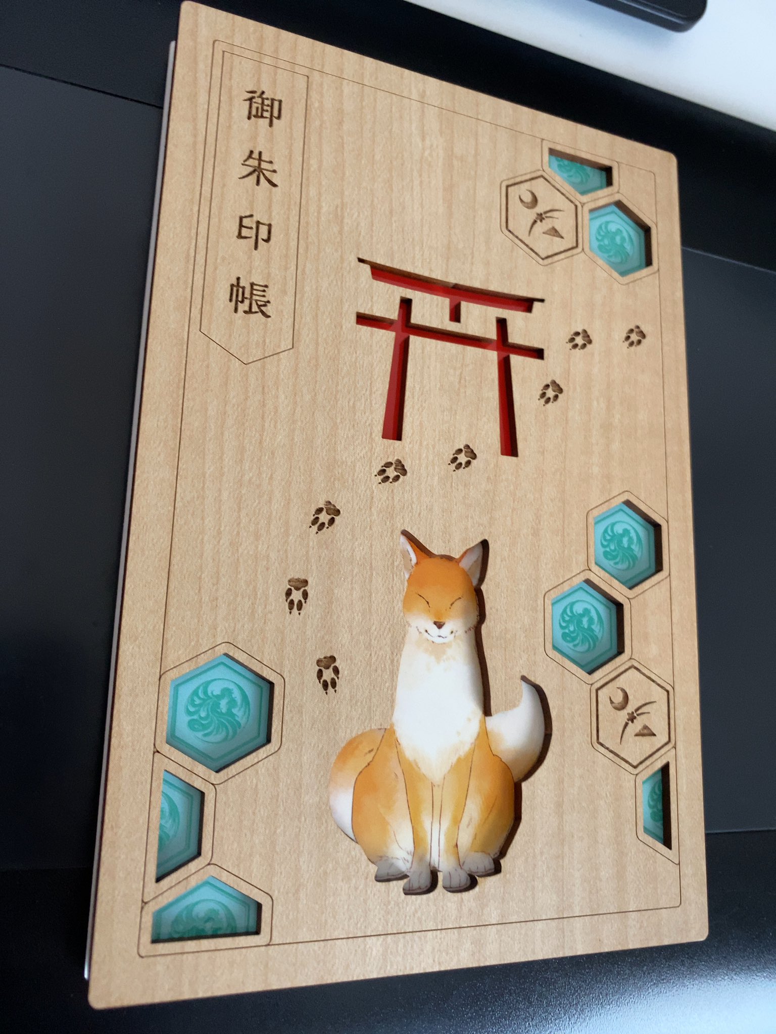 くろのくろ 神様の御用人の御朱印帳の見本を頂きました 立体的ですごい デザインかわいい 素敵です T Co Jgrxx13u34 Twitter