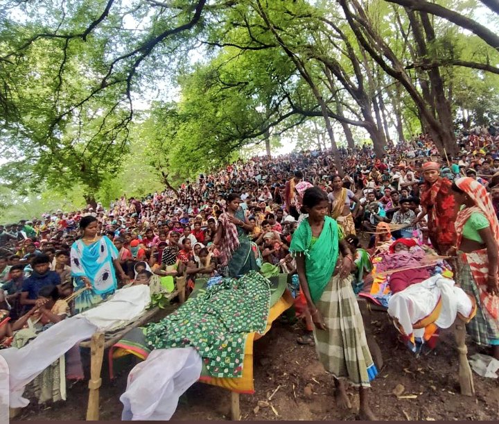 Bhagvatee_bhil's tweet photo. नहीं चाहिए ऐसा विकास जिसमे अपनों को खोना पड़े 🙏🙏🙏
#SaveBastar https://t.co/K3fm3pDyrN