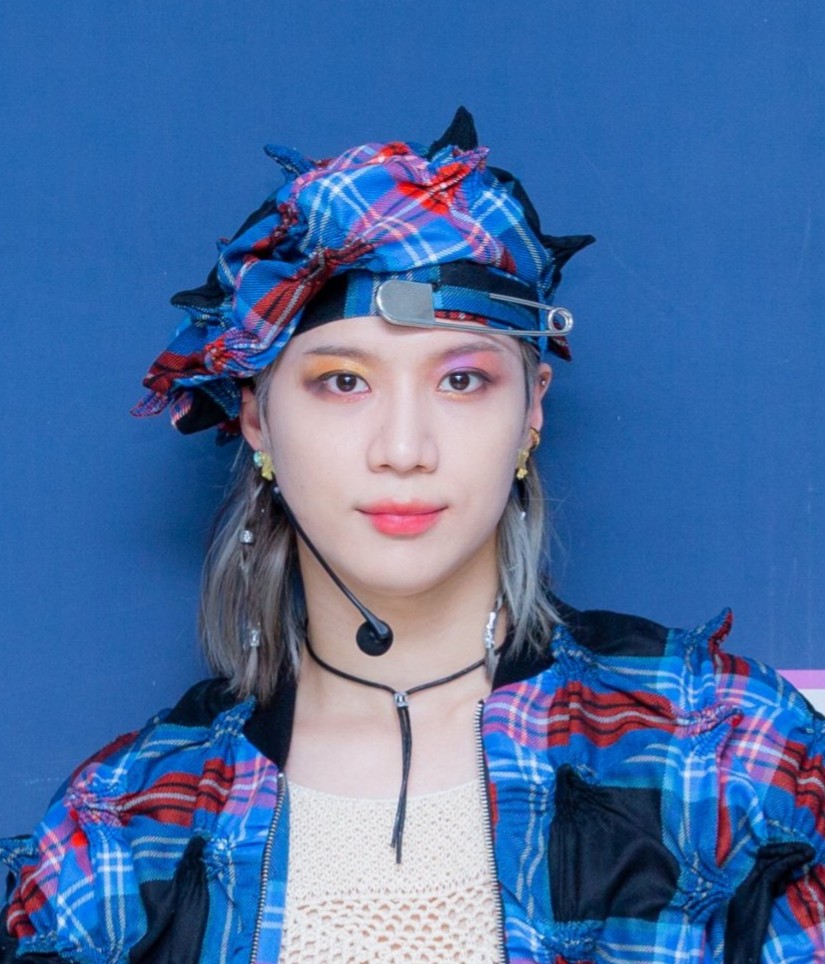 Zolshinee2min_5's tweet photo. Taemin in berets 👶 🧢 https://t.co/Xgx4BTVCf4