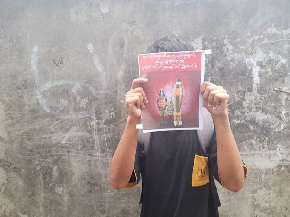 wkhine12's tweet photo. Anti-dictatorship sticker campaign by West Yangon University Students in Yangon   “ Students don’t belong to prison “ says the slogans   Many medical students and university students were abducted by Terrorists #WhatsHappeningInMyanmar #May23Coup https://t.co/YmWIk6BrrV