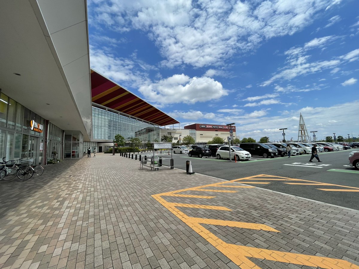 Kota Amano 群馬 伊勢崎のショッピングモール スマーク伊勢崎 でかいなー 駐車し放題