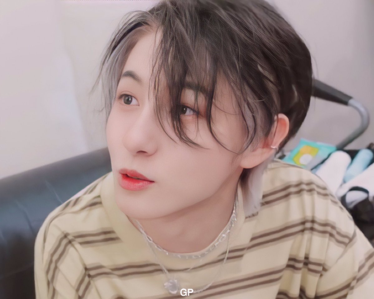 ดูปากหนูนะ หนูชื่อ เหรินจวิ้น ม่ายชั่ยรอนจอนนะ ( •̛̣̣꒶̯•̛̣̣ )