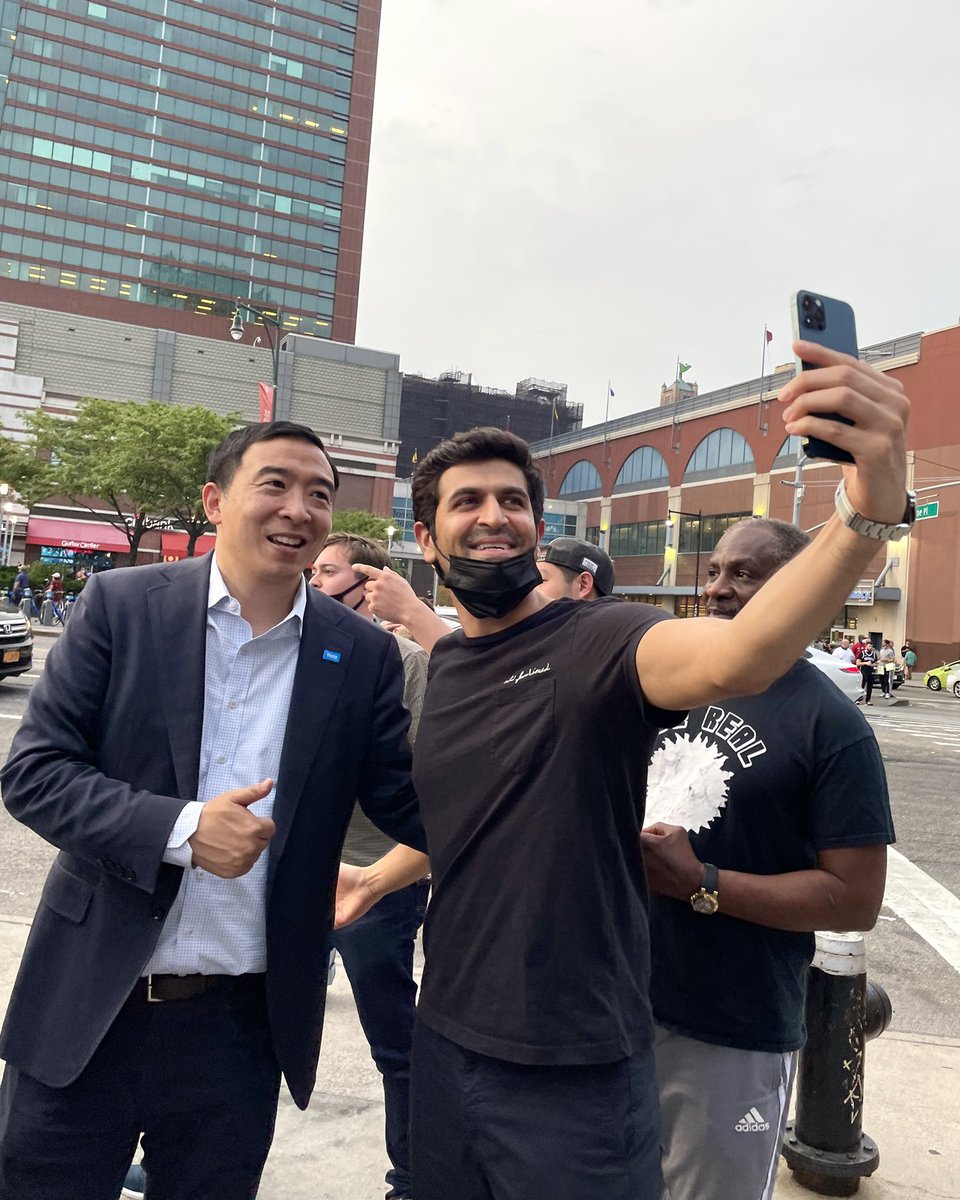 AndrewYang's tweet photo. Let’s go Nets!! Great game and meeting fans beforehand made it even better. 😀 https://t.co/OtTKepeXPN