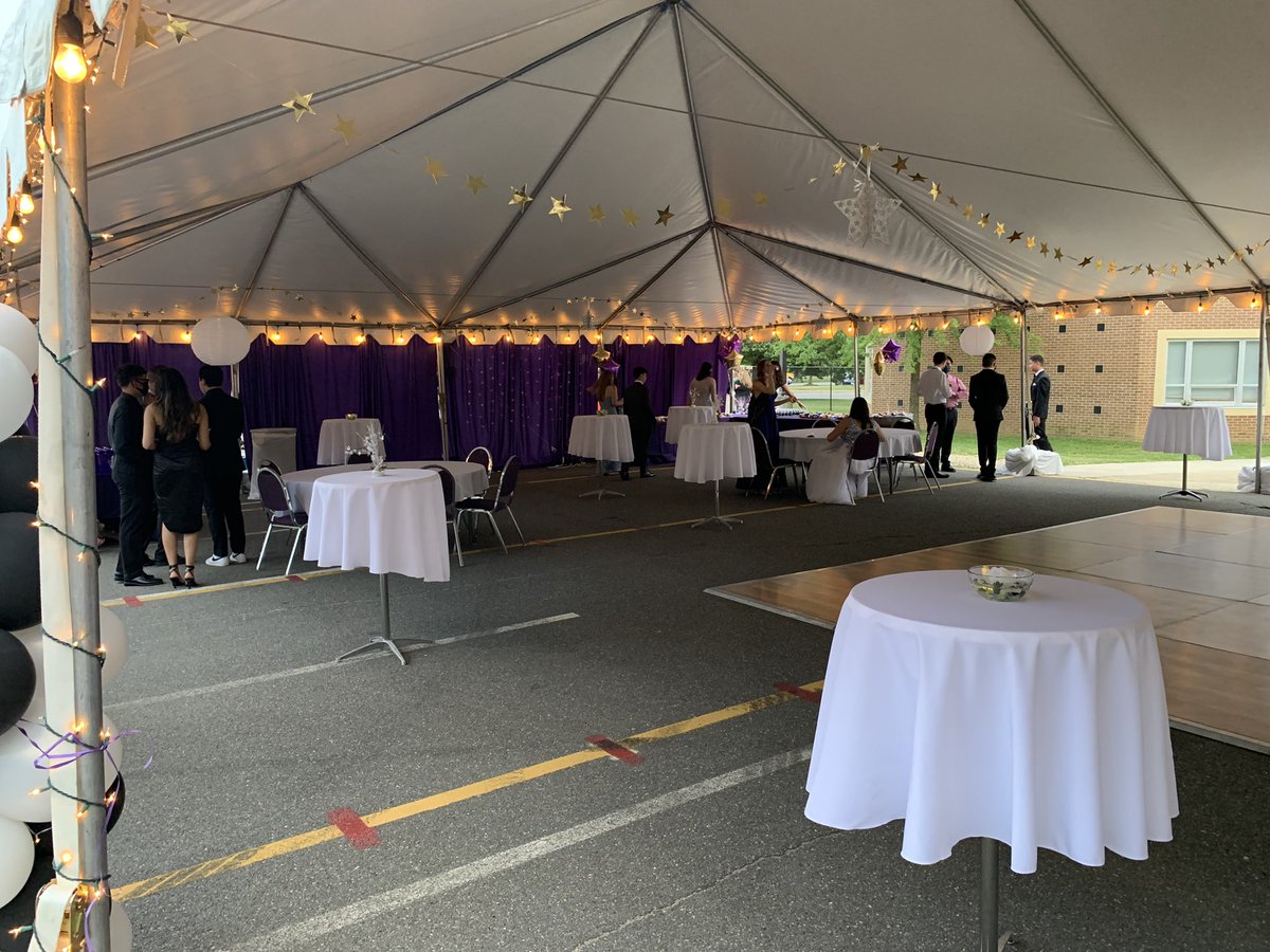 FCPSLBSS's tweet photo. Starry Night at Lake Braddock! #SeniorFormal #ClassOf2021 https://t.co/0Ku8NaOOHM