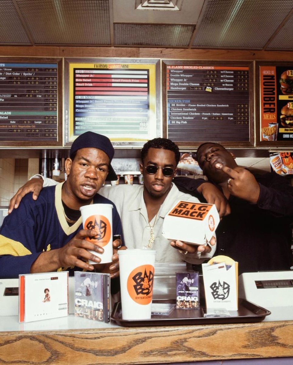 TechTrendsAfriq's tweet photo. Iconic photographer who captured Hip Hop's most treasured moments Chi Modu pases on aged 54 https://t.co/99BQpMbnkW