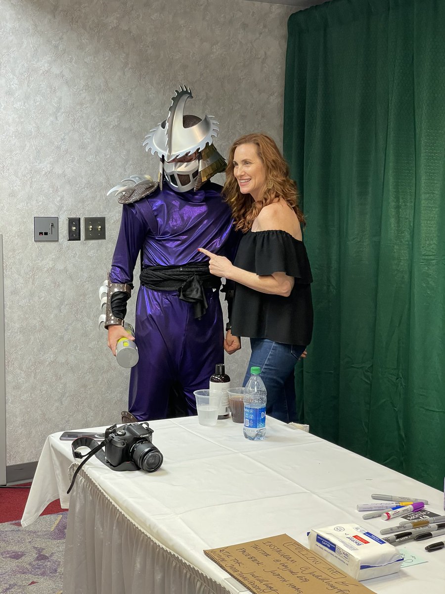MOPARorNoCar83's tweet photo. Had fun at Pensacon 2021! Met @Heyjude629 Judith Hoag and @CncShredder cosplayer! #TMNT #cosplay #Pensacon https://t.co/yXTUwc4aNX