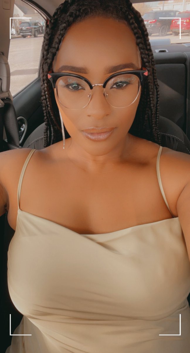 sheenataylor_'s tweet photo. Living my best life and going after everything I deserve. So unbothered.💐✨😍 #richestoriches #goddidit #blackbeauty #humble https://t.co/bMTSRDSgFh